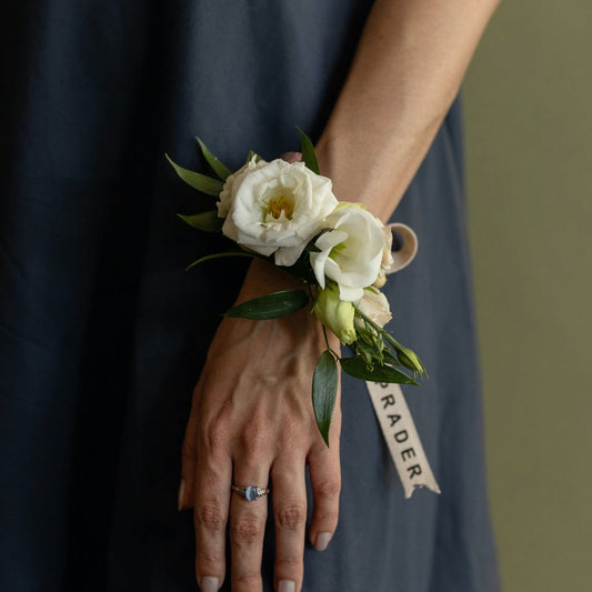 CORSAGE